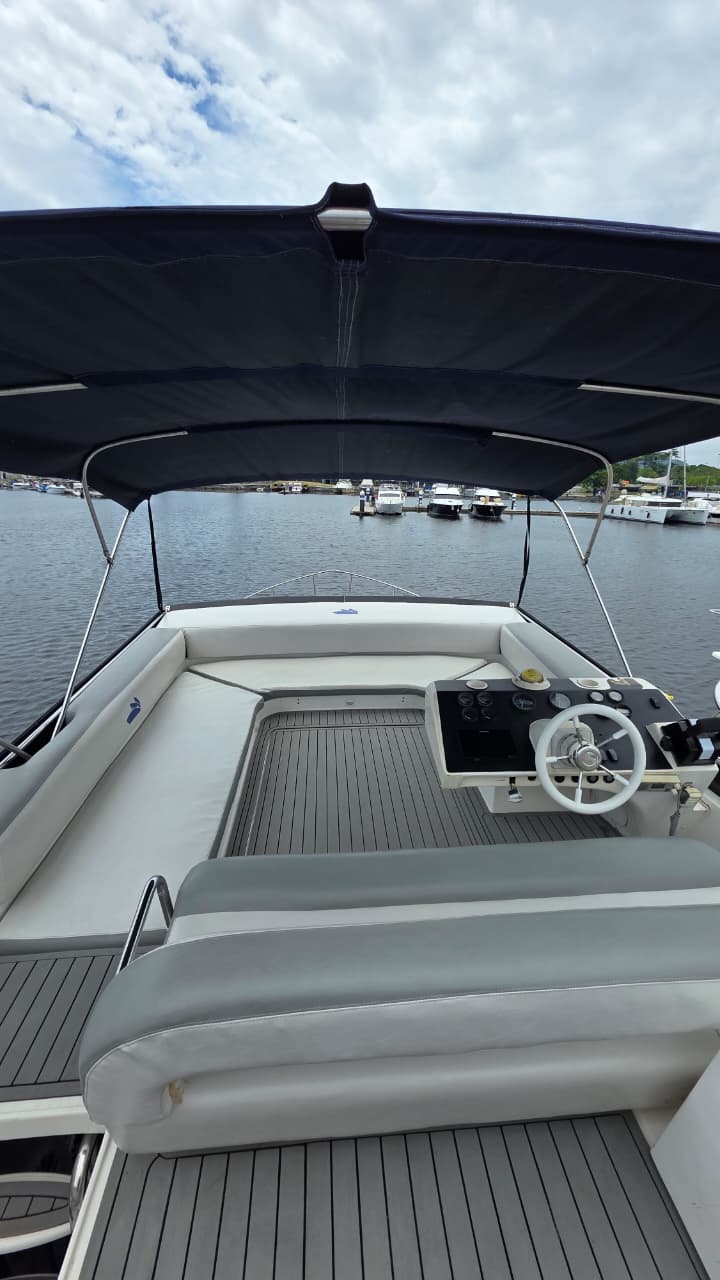 Vetor Vegas v - Flybridge